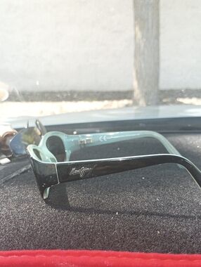 Maui Jim Black Exterior with Seafoam Green Interior Sunglasses MJ219